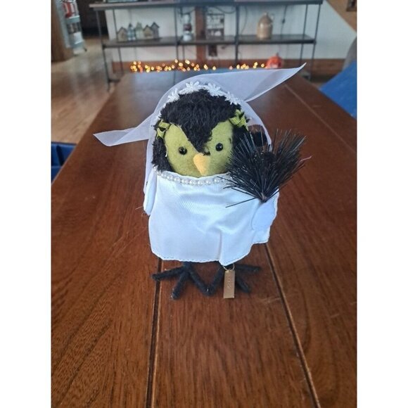 2023 Hyde & EEK Monster Bride Of Frankenstein Featherly Friends Bird FREDA - Picture 1 of 1